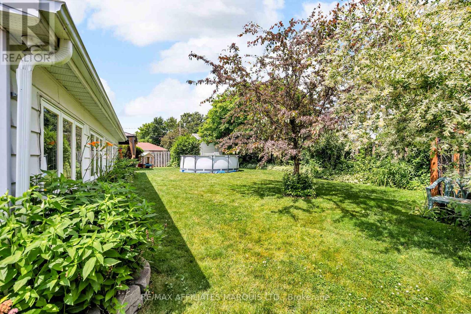 219 PESCOD AVENUE - 36