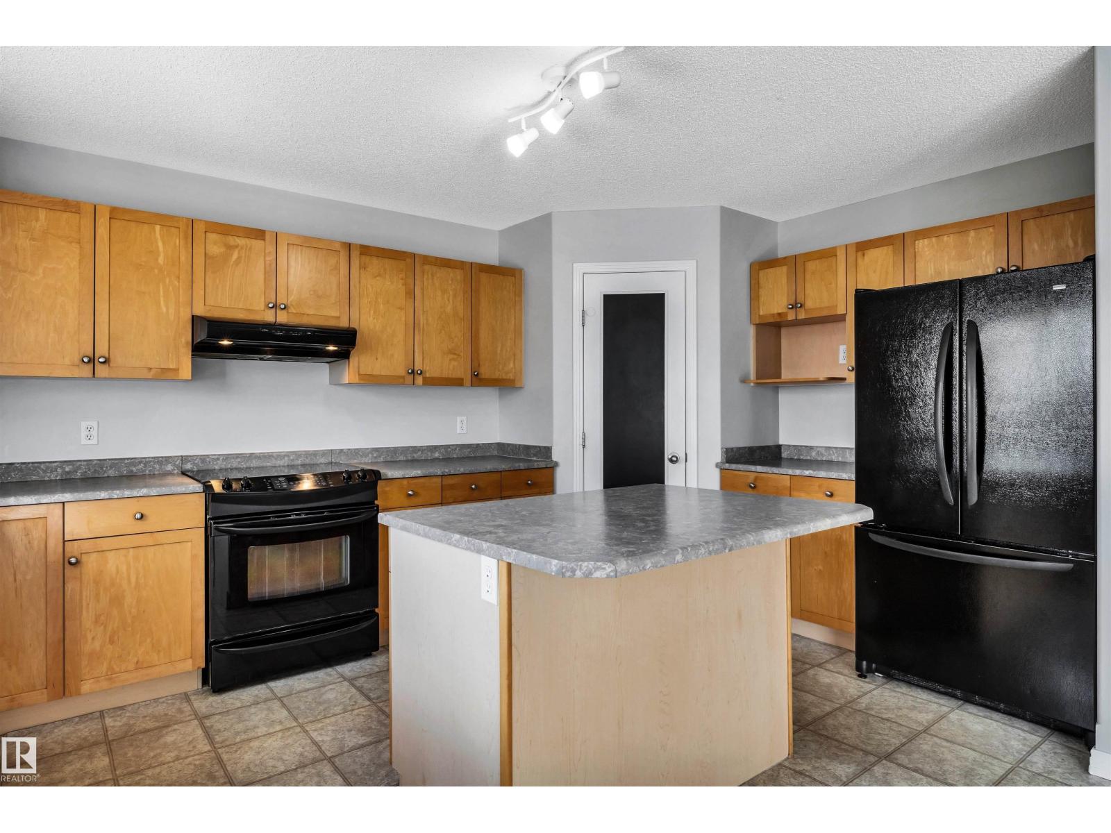 4316 151 AV NW, Edmonton