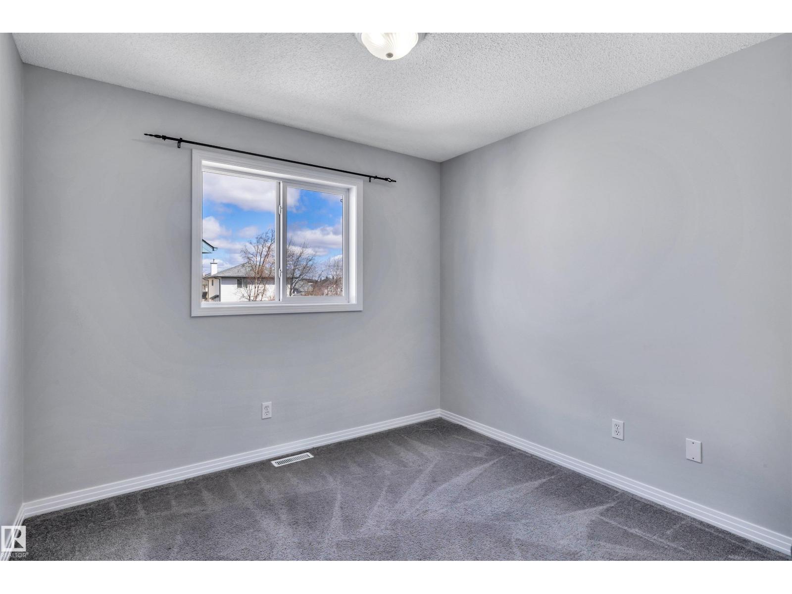 4316 151 AV NW, Edmonton