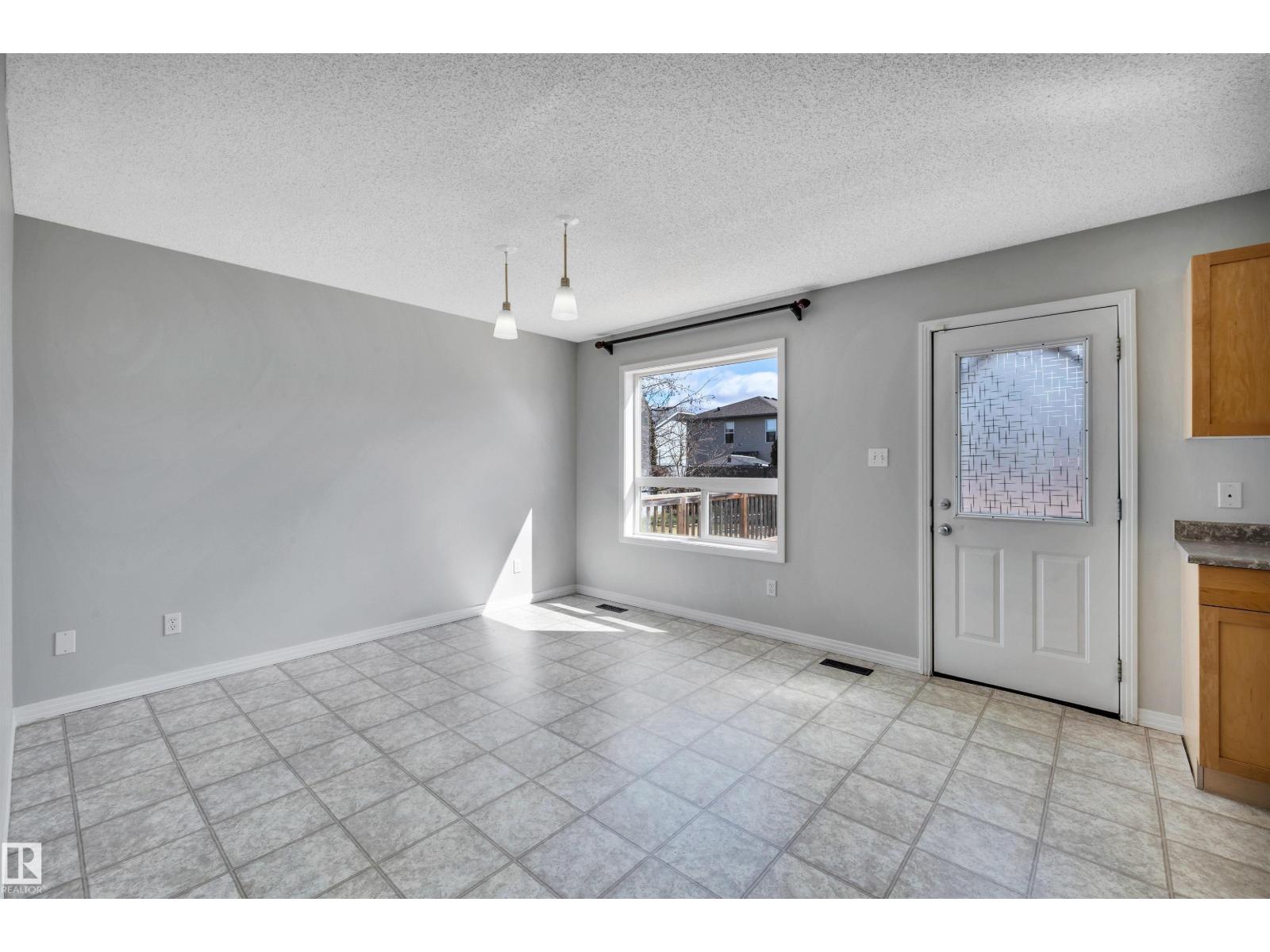 4316 151 AV NW, Edmonton