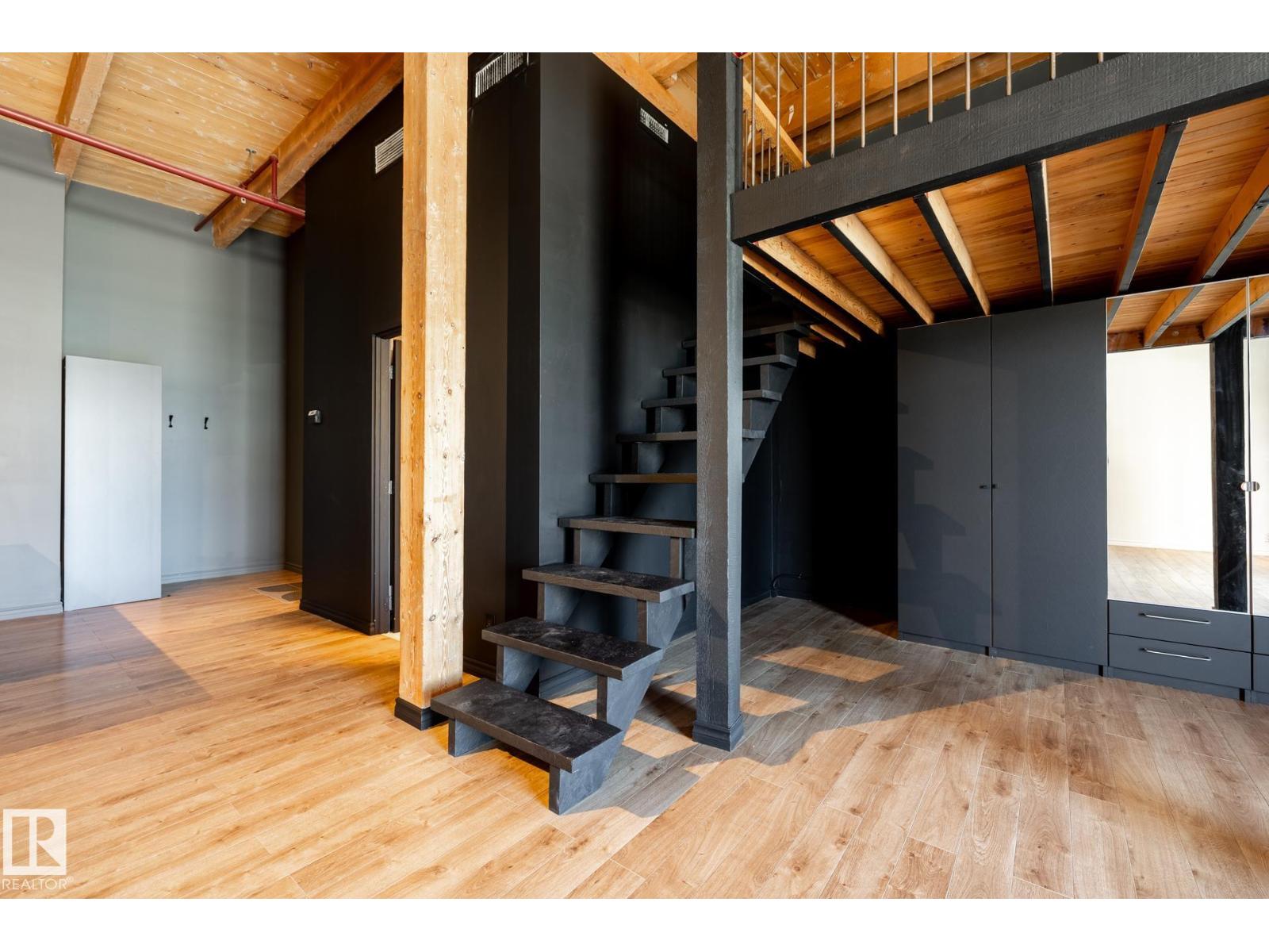 #407 10301 109 ST NW, Edmonton