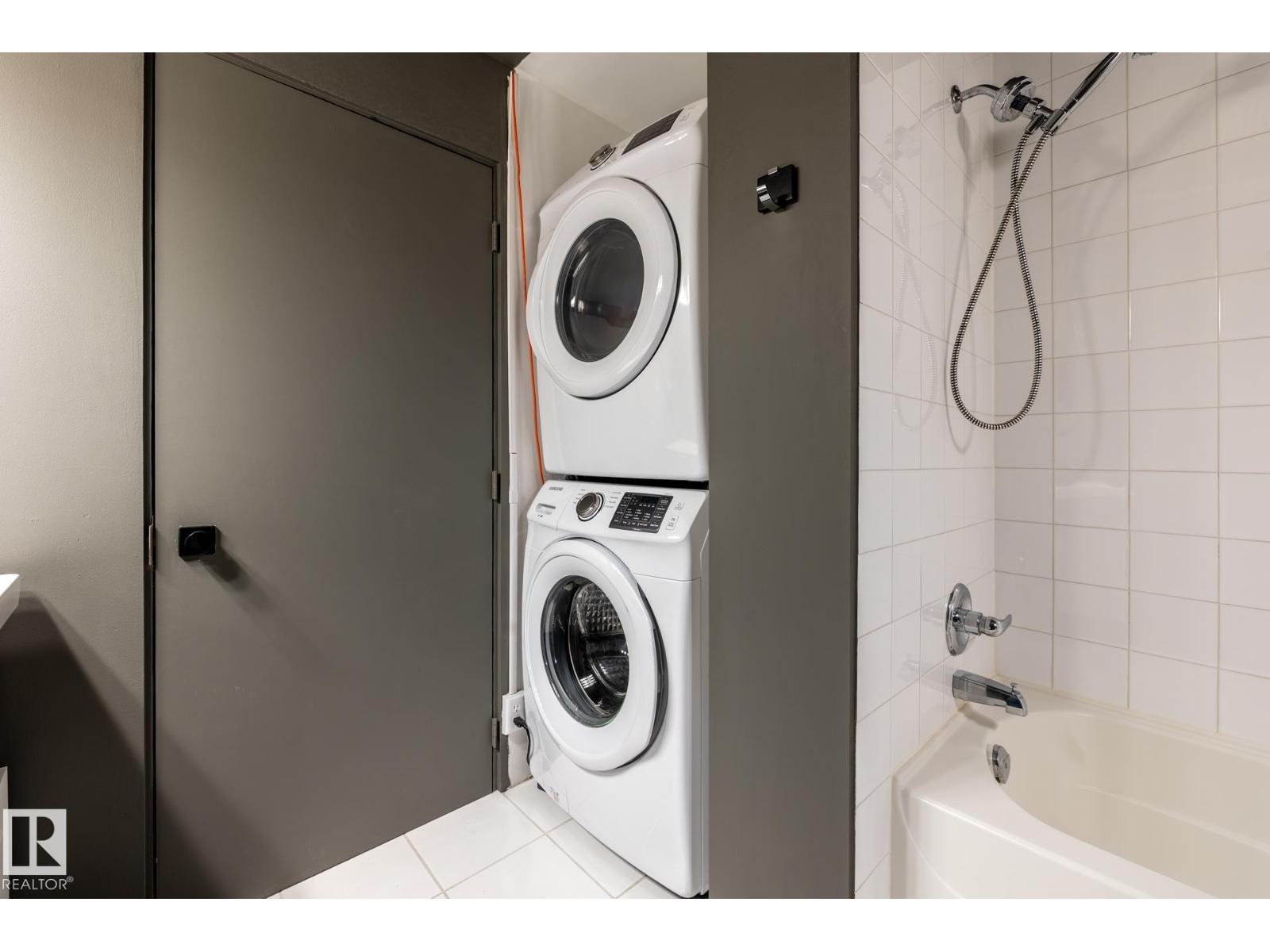 #407 10301 109 ST NW, Edmonton