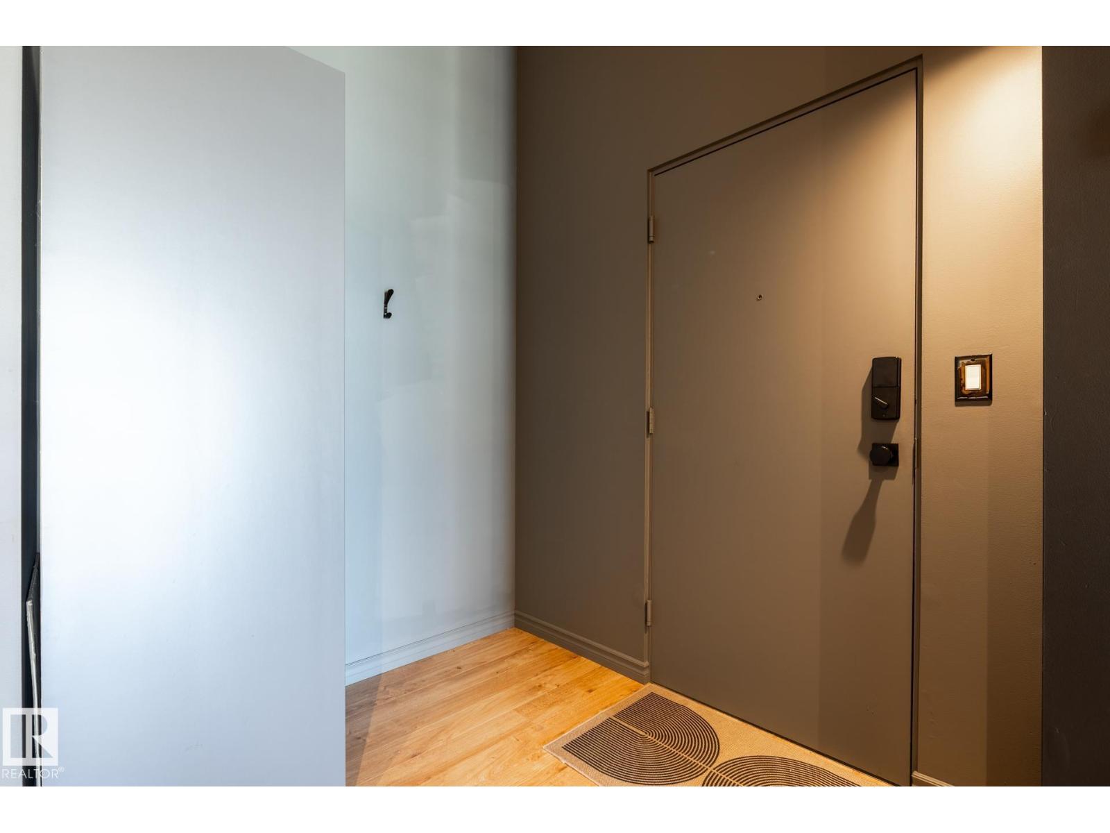 #407 10301 109 ST NW, Edmonton