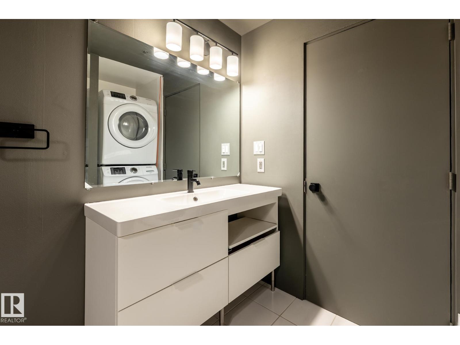 #407 10301 109 ST NW, Edmonton
