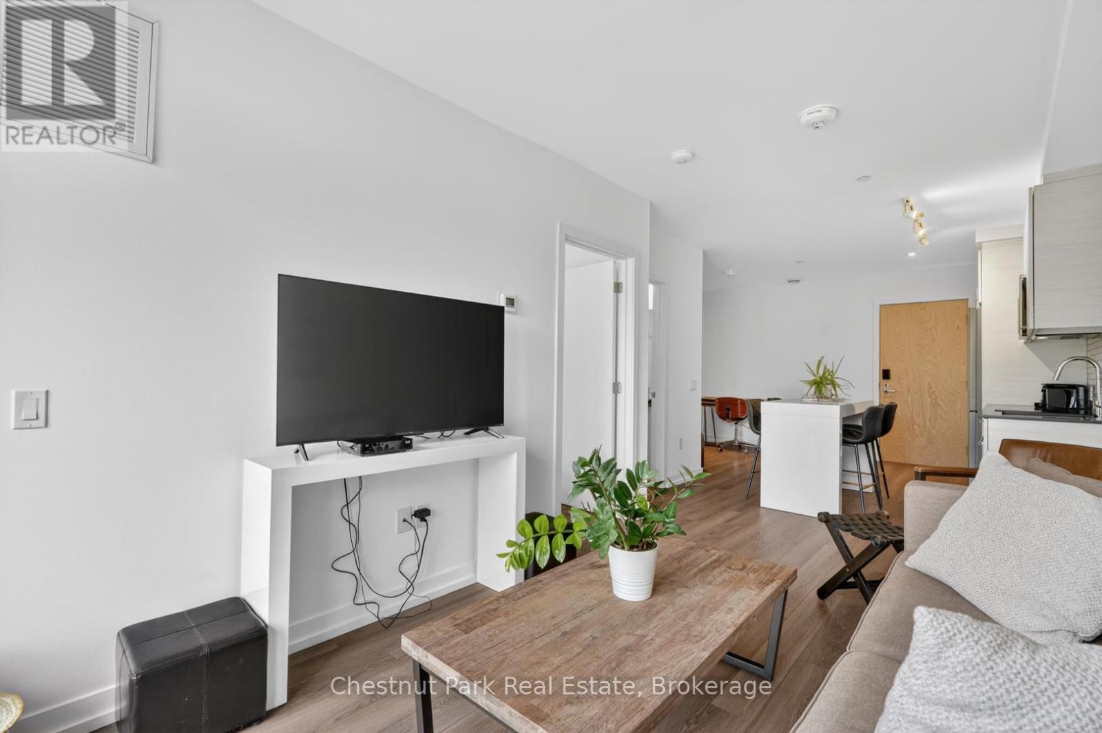 #210 120 CARRICK TRAIL - 19