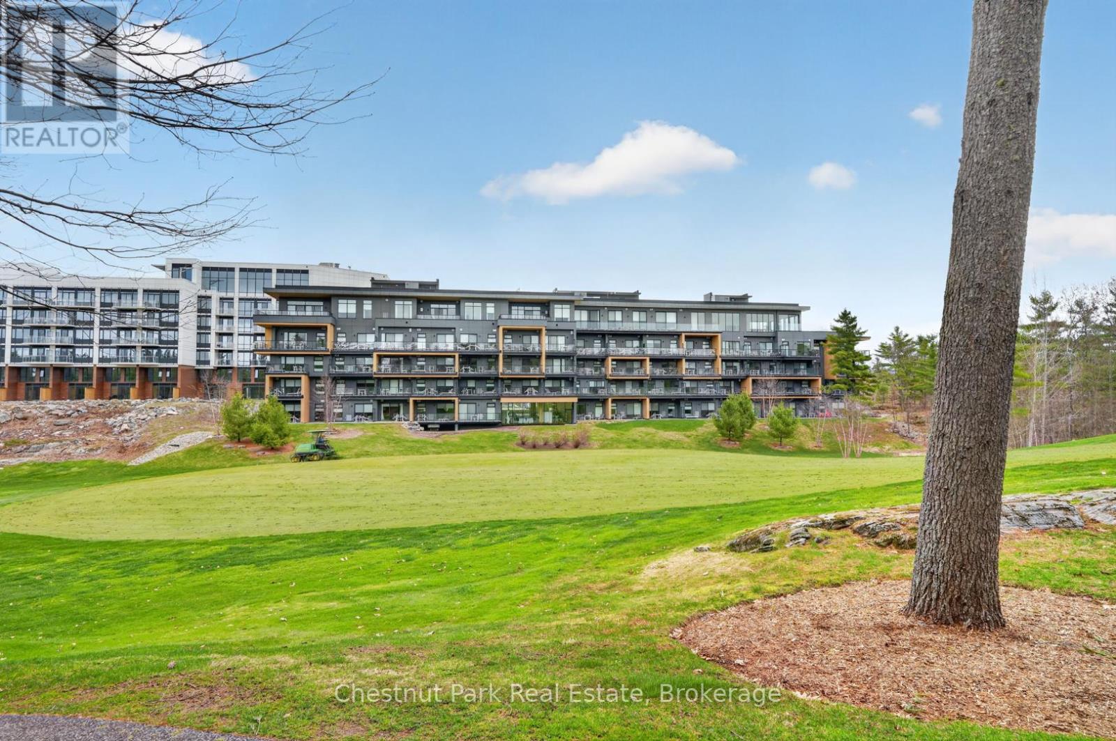 #210 120 CARRICK TRAIL - 32