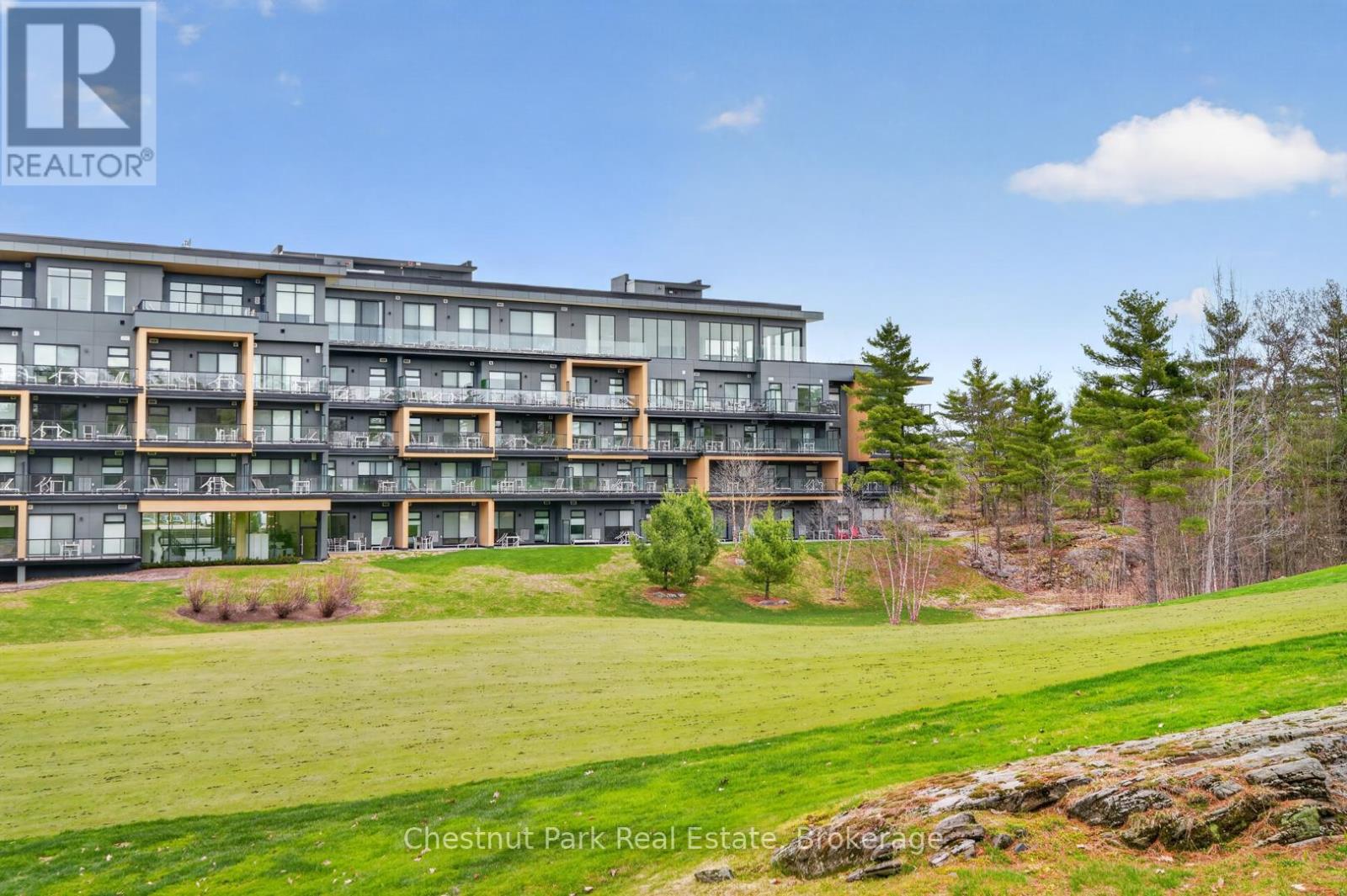 #210 120 CARRICK TRAIL - 33
