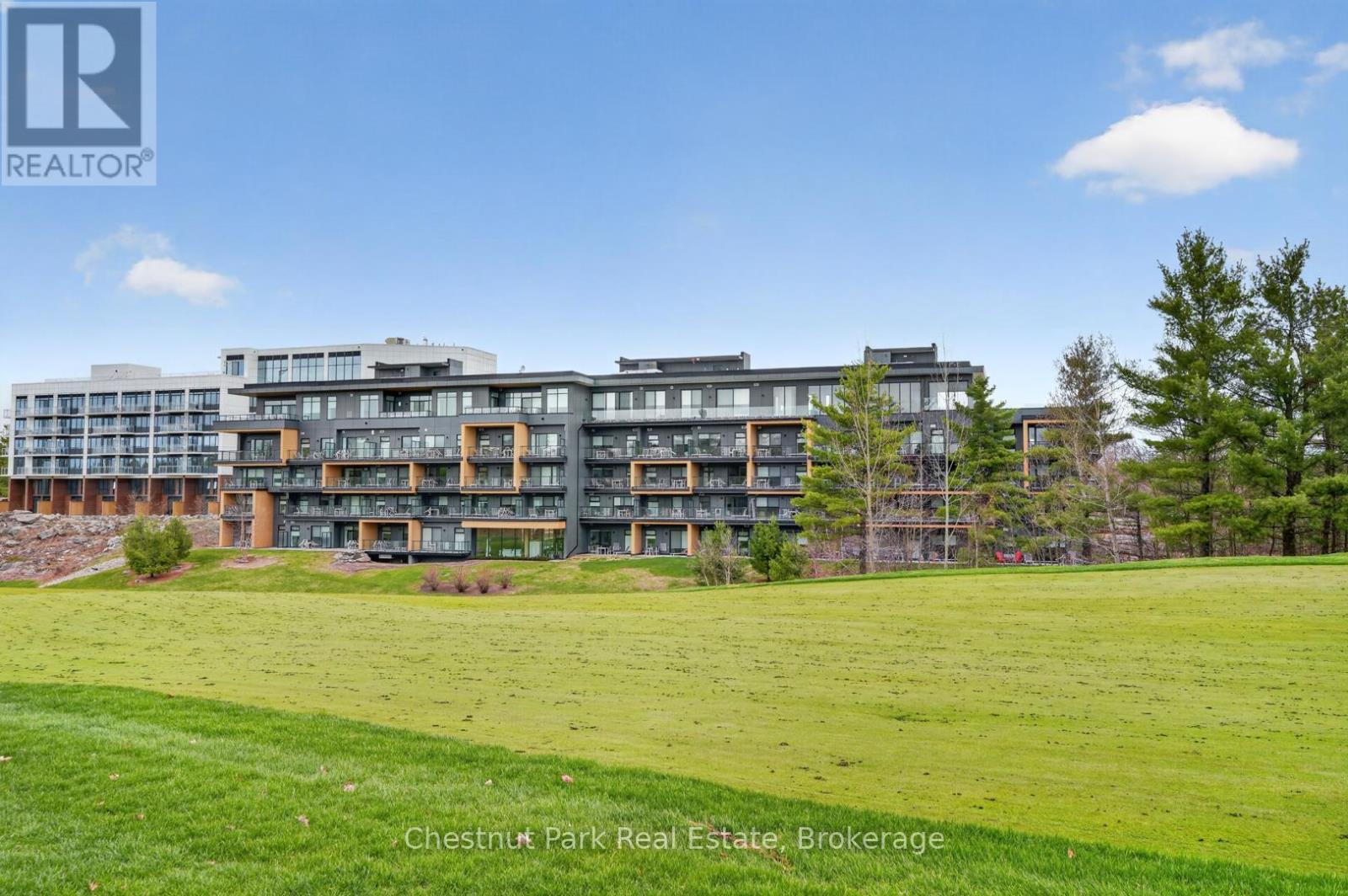 #210 120 CARRICK TRAIL - 36