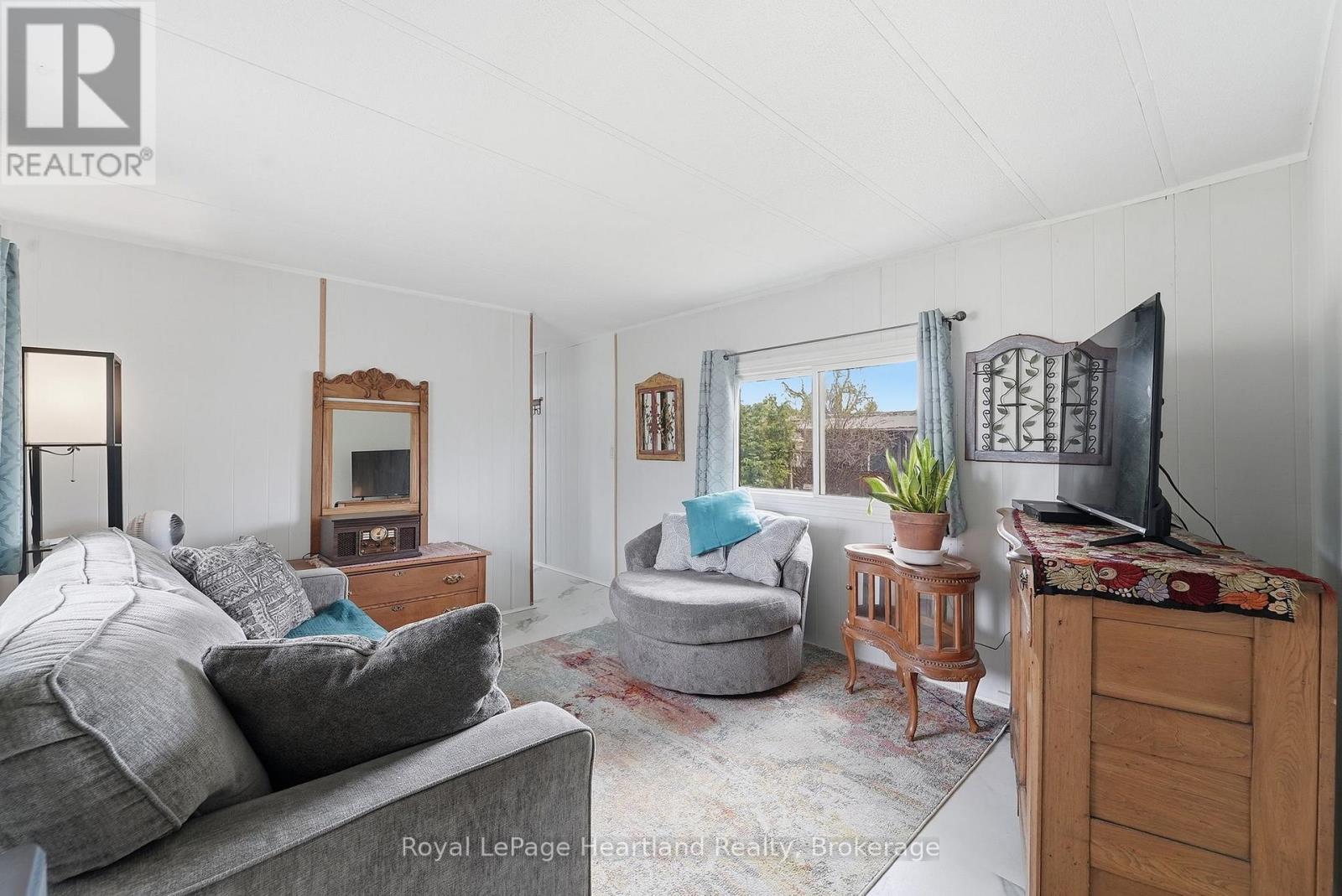 5 TRAILER PARK ROAD - 6
