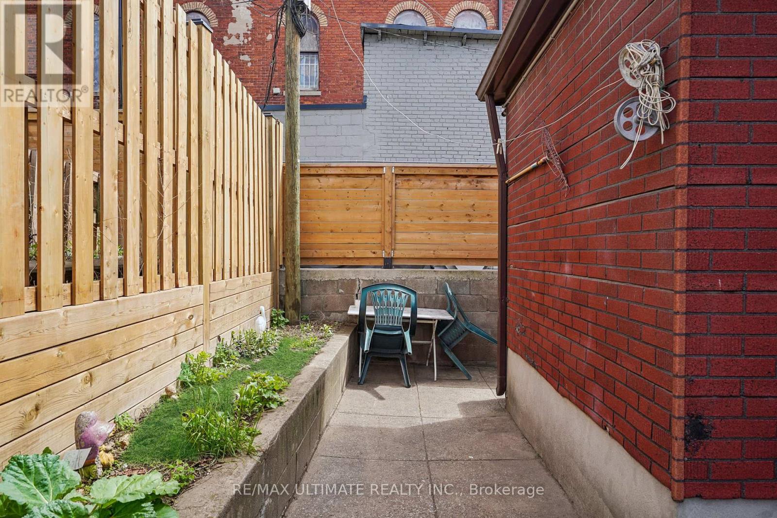 8 HICKSON STREET - 21