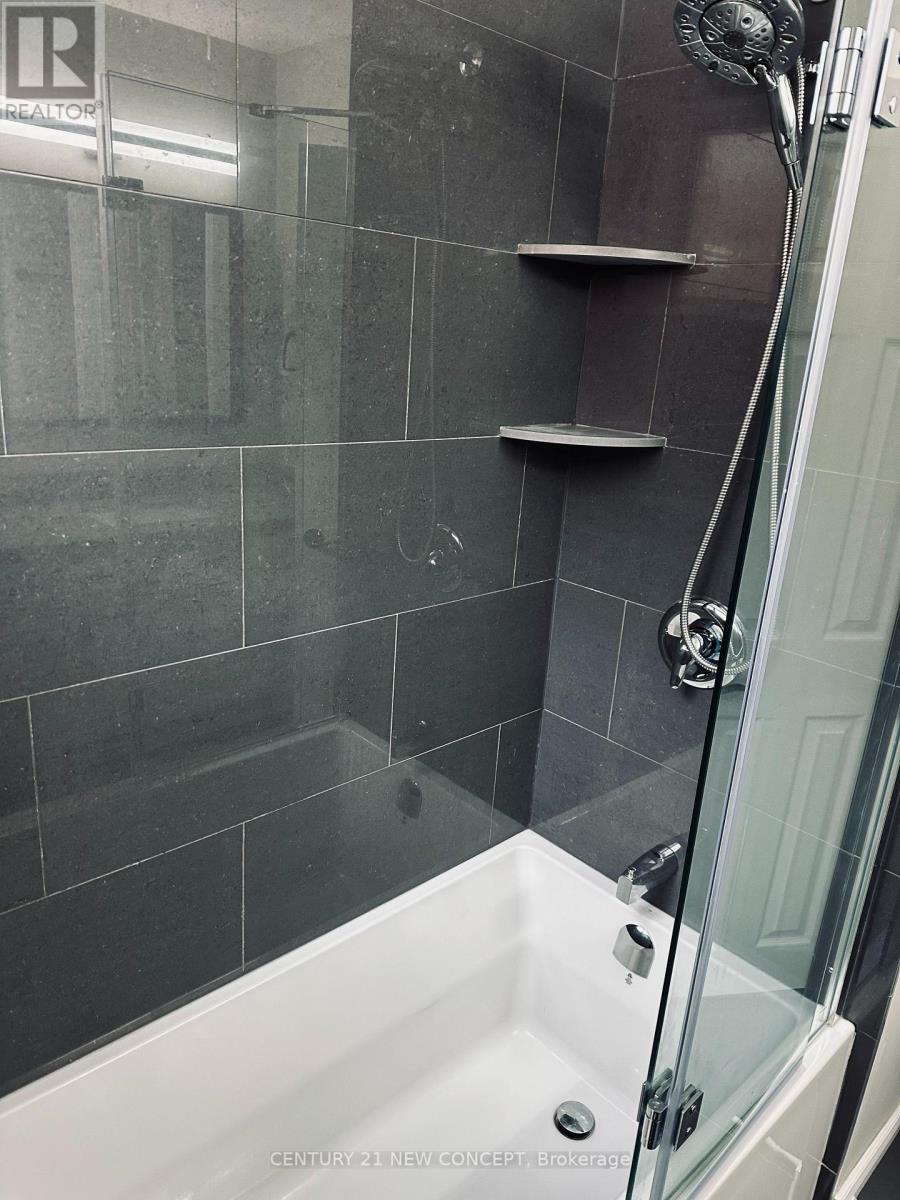 580 DIGBY AVENUE - 12