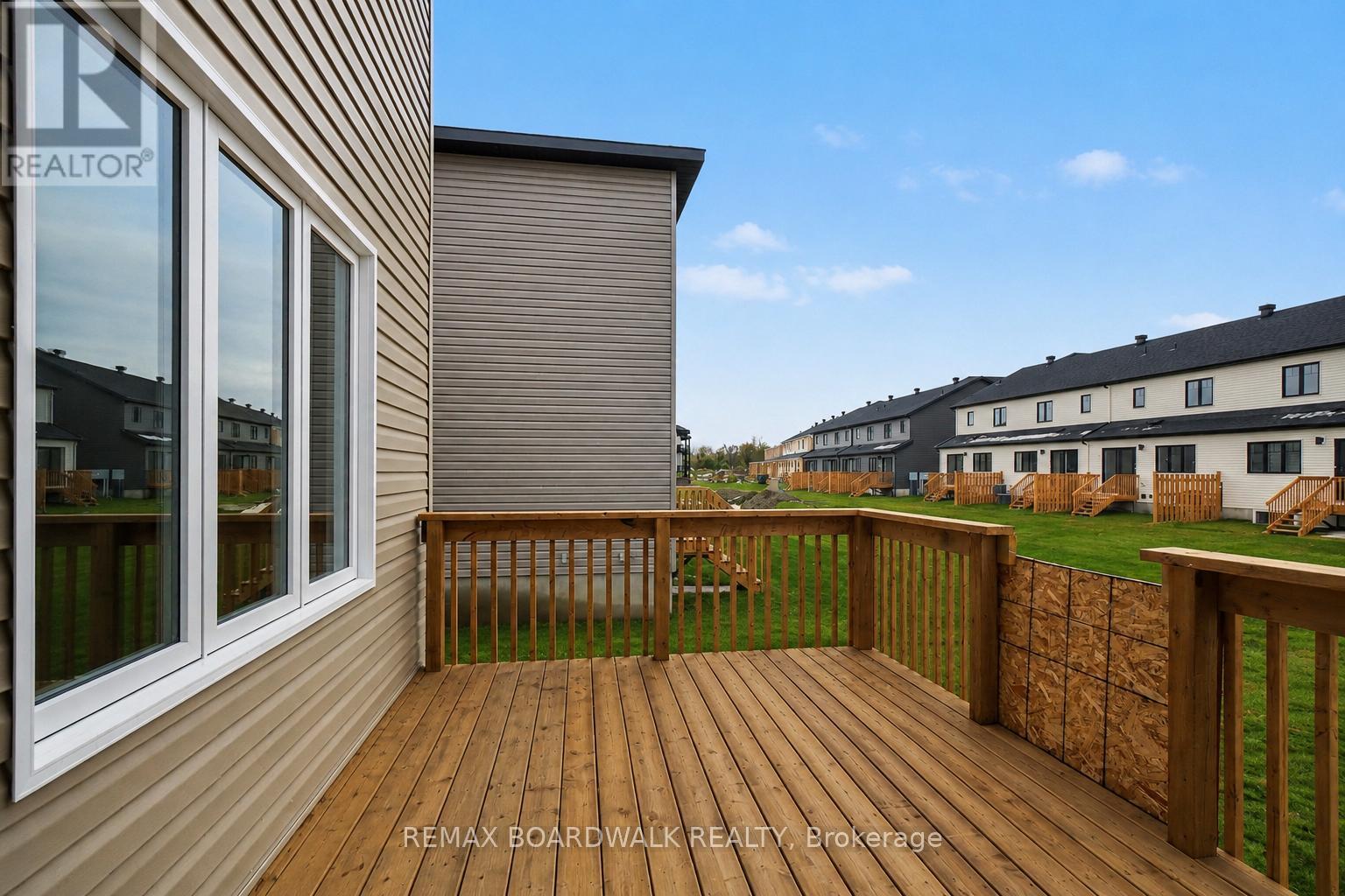 404 FALCON LANE - 21