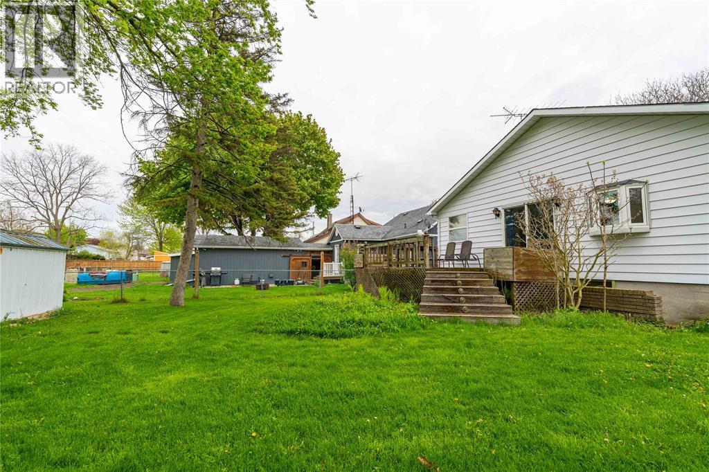 1736 DUFFERIN AVENUE, Wallaceburg, Ontario, N8A2X4 — Photo 45