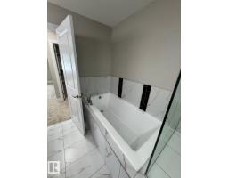 8729 Mayday Ln Sw, Edmonton, AB T6X2L3 Photo 17