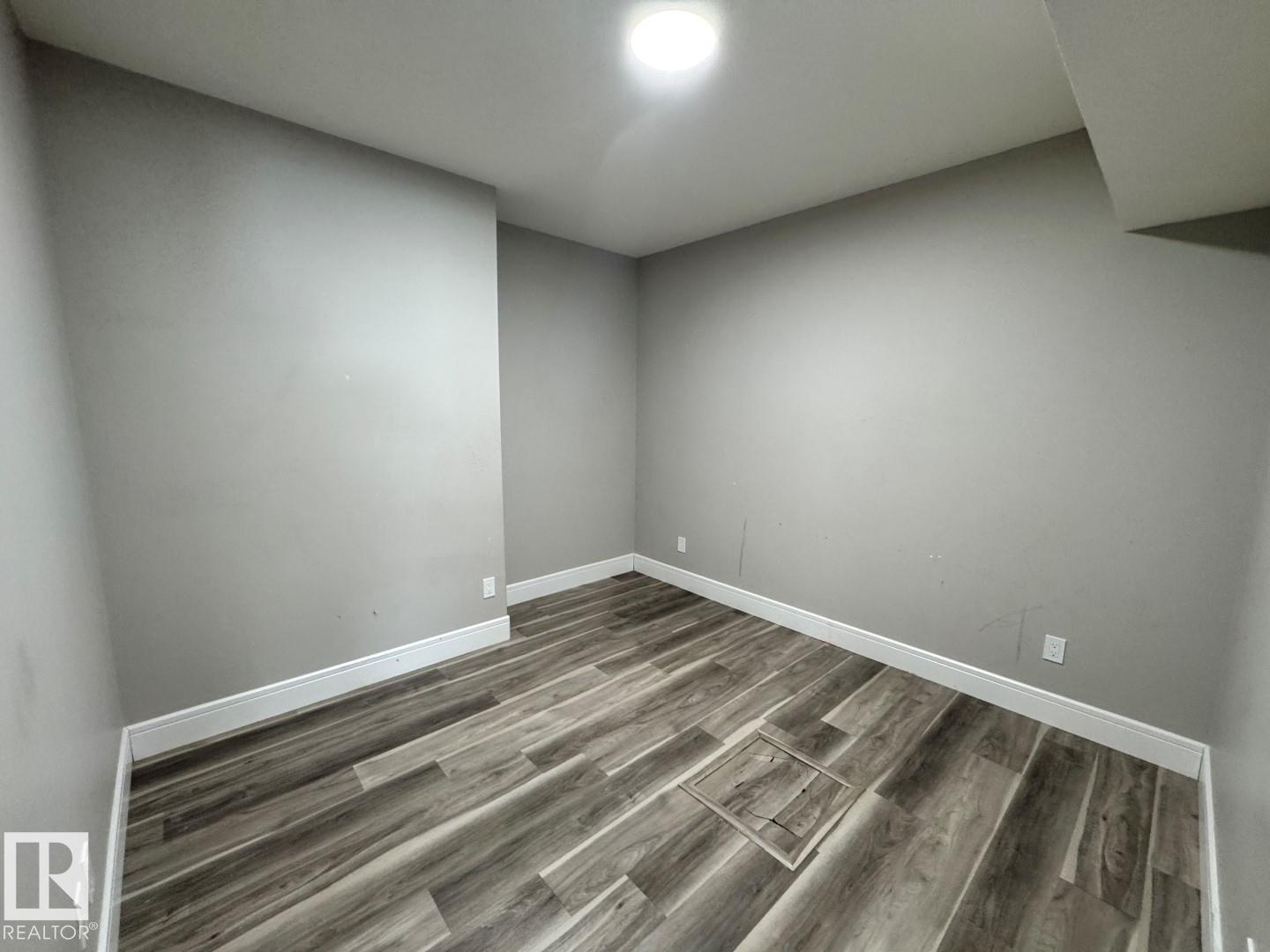 8729 MAYDAY LN SW - 26