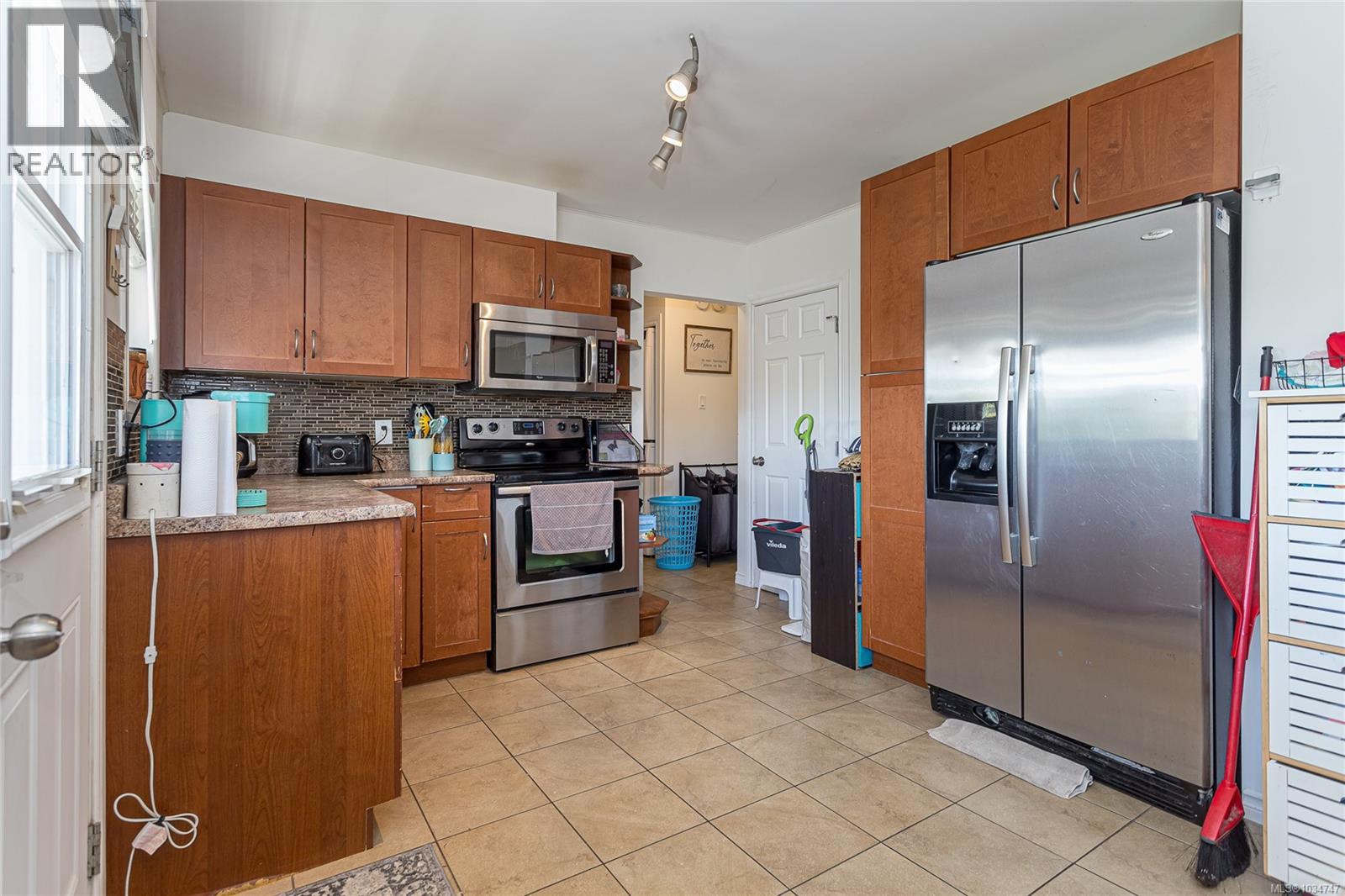 607 Fifth St - 11