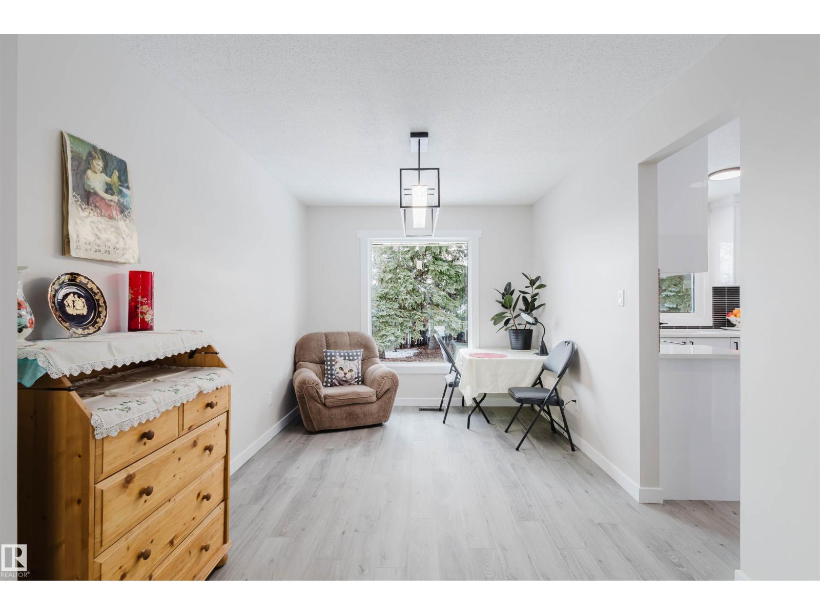 10423 35 AV NW, Edmonton