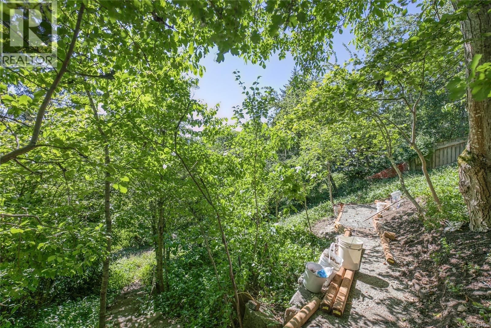 415 Machleary St - 32