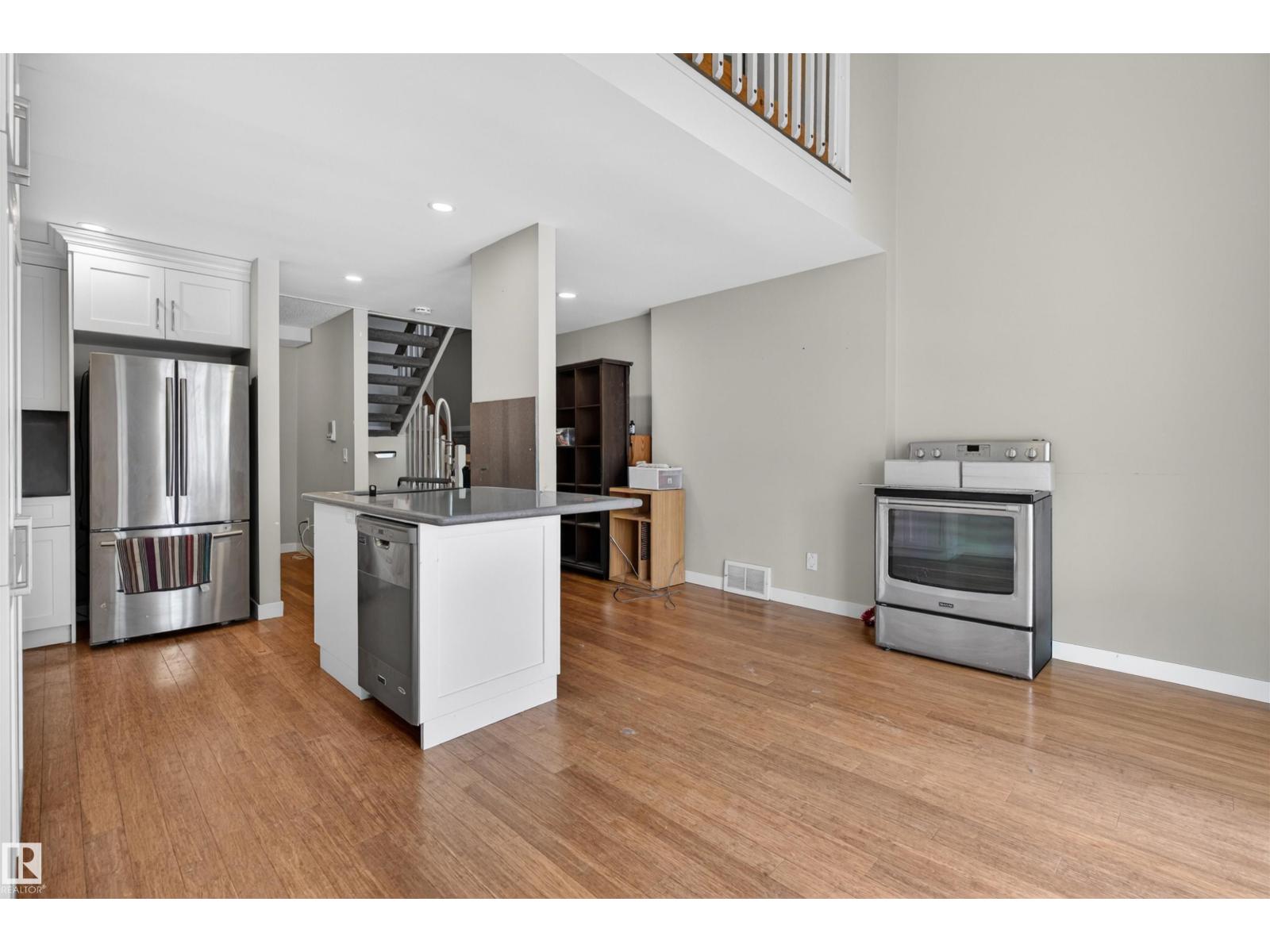 10344A 121 ST NW, Edmonton