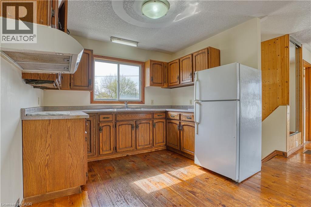 575 SALISBURY Avenue S, Listowel, Ontario, N4W1Y8 — Photo 8