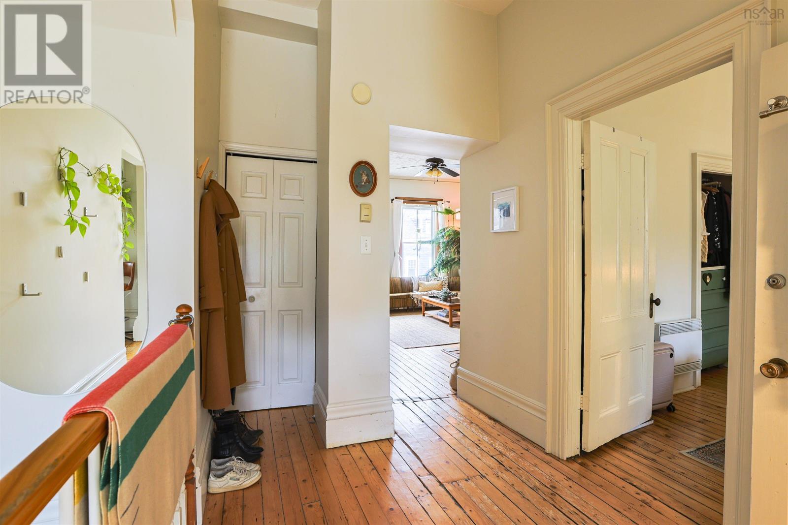 2048 Creighton Street - 20