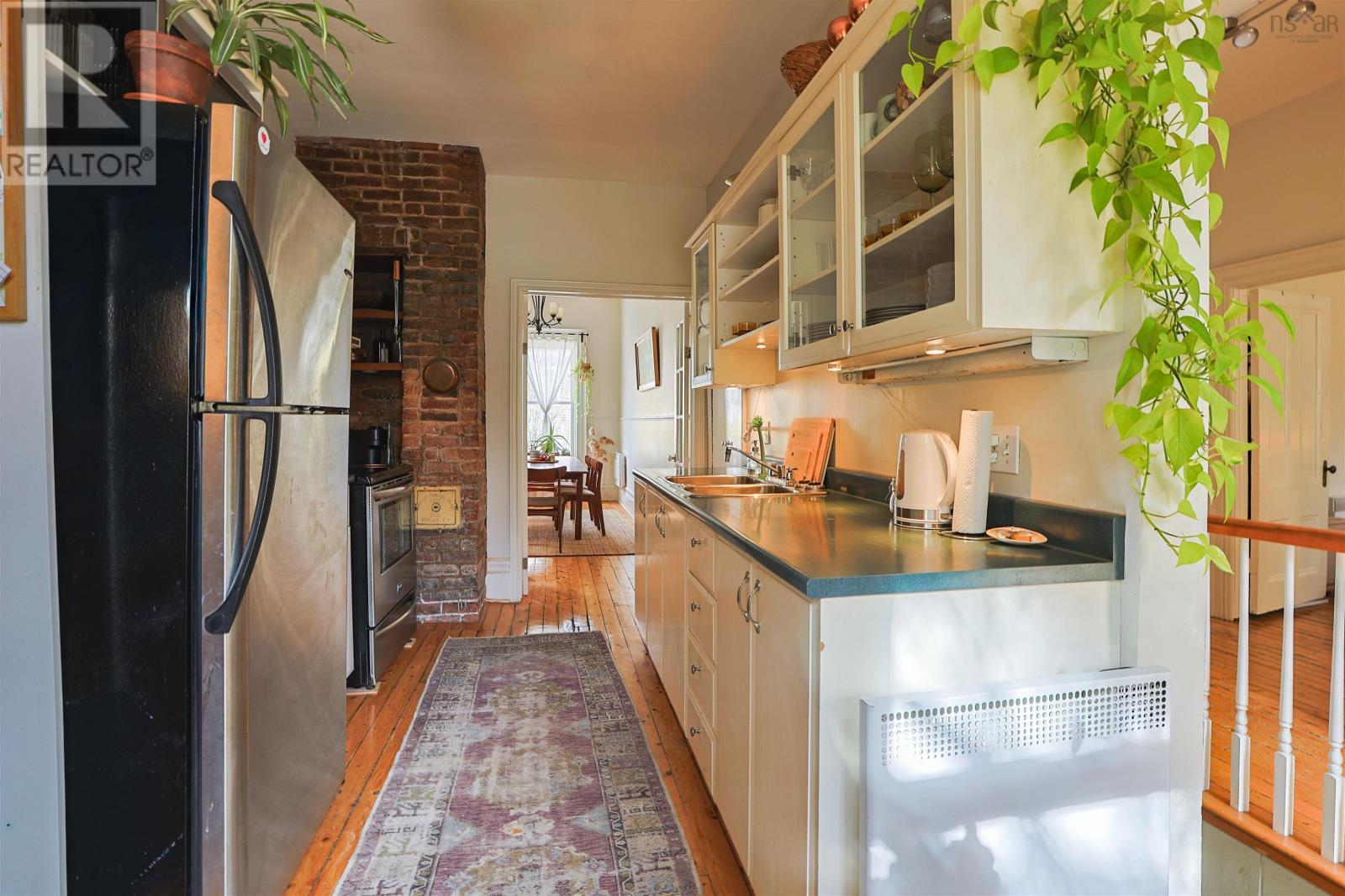 2048 Creighton Street - 12