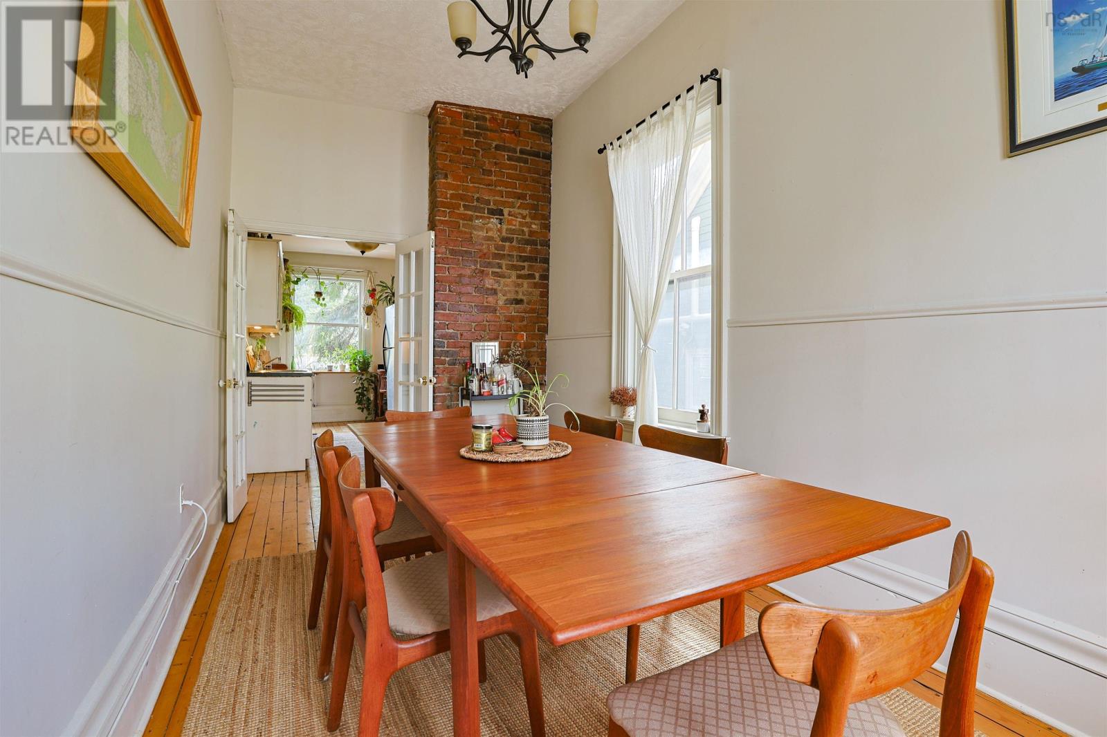 2048 Creighton Street - 13