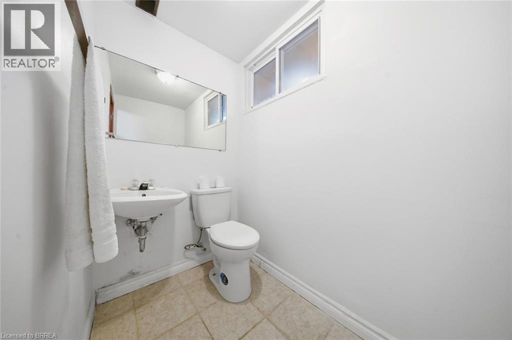 29 PUSEY Boulevard, Brantford, Ontario, N3R2S1 — Photo 34