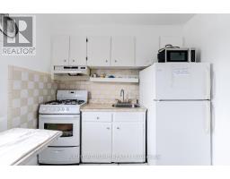 16 Pryor Avenue, Toronto, ON M6N1M4 Photo 13