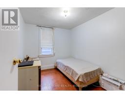 Kitchen - 16 Pryor Avenue, Toronto, ON M6N1M4 Photo 8
