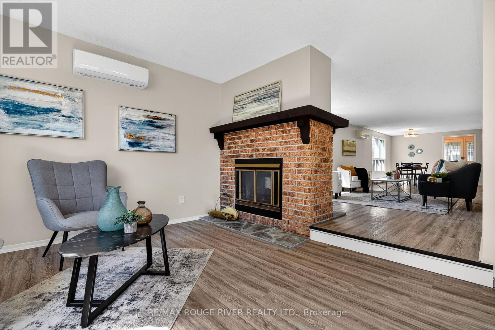 22 EASTBANK ROAD - 24