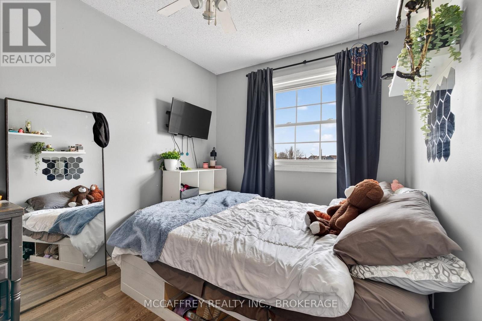 596 WHISTLER TERRACE - 19