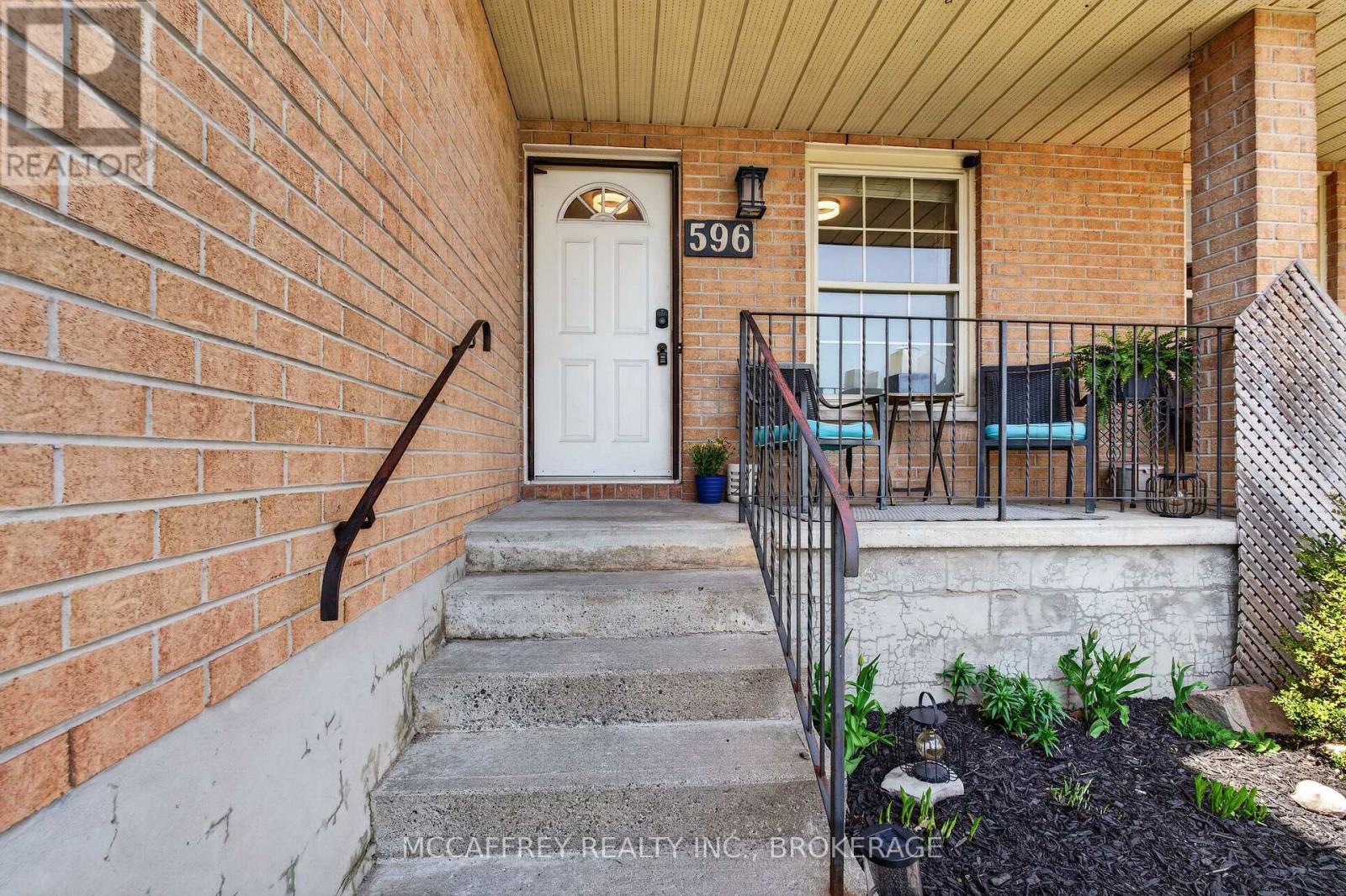 596 WHISTLER TERRACE - Image 2
