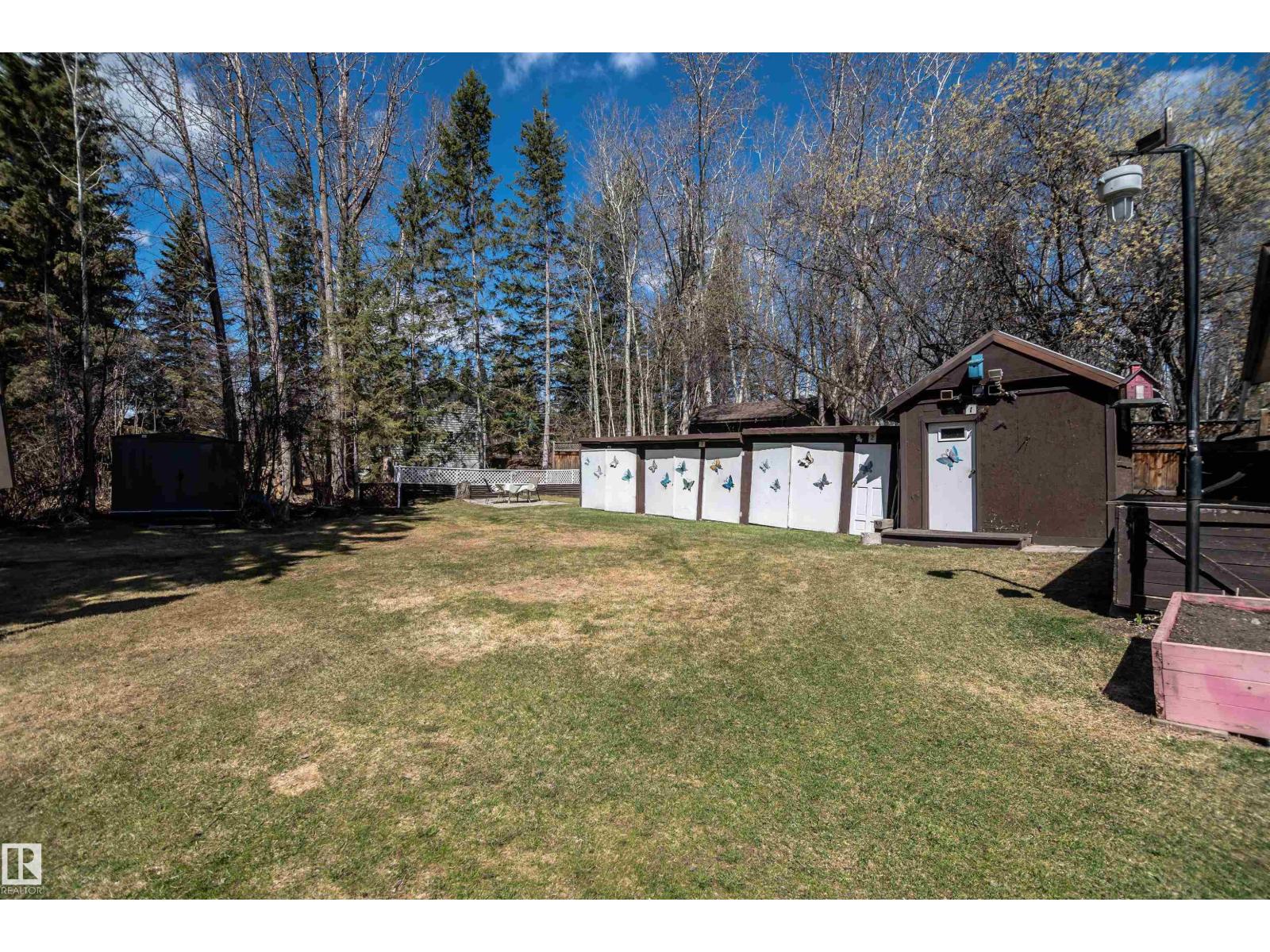 4828 48 ST - 21