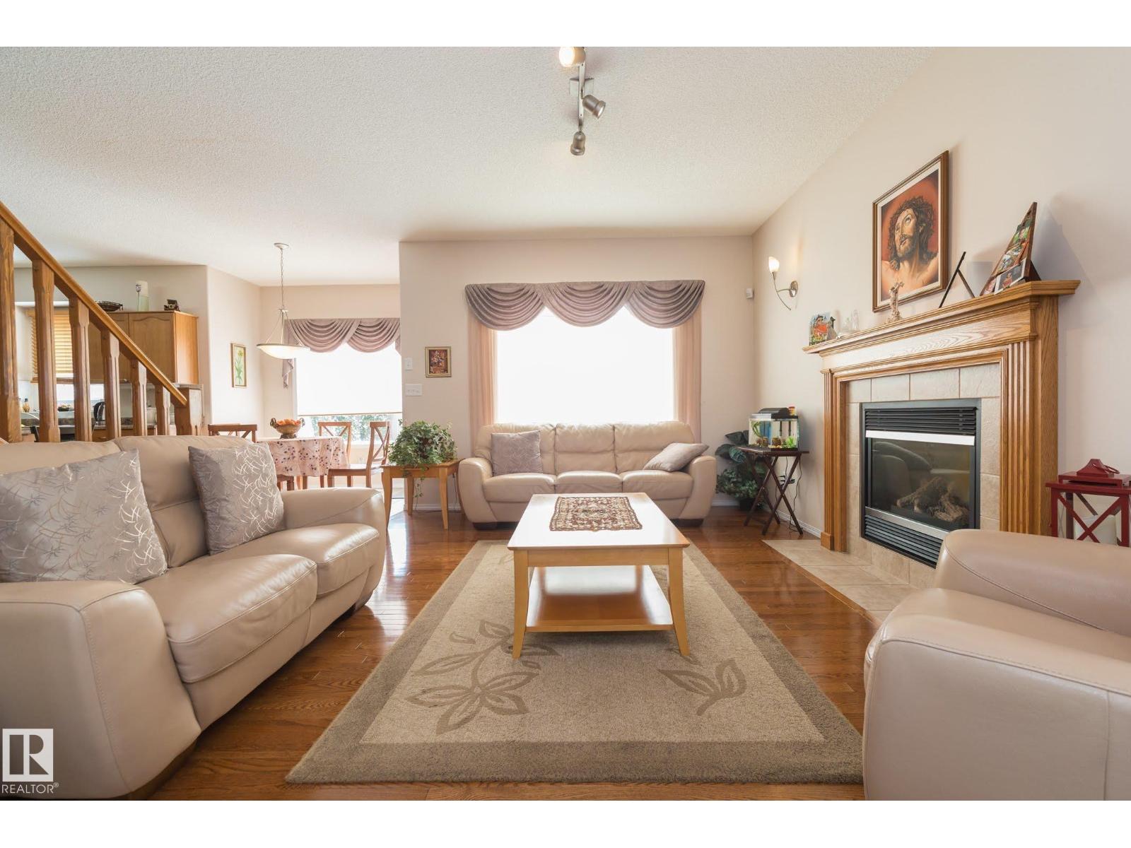 243 HILLIARD GREEN GR NW, Edmonton