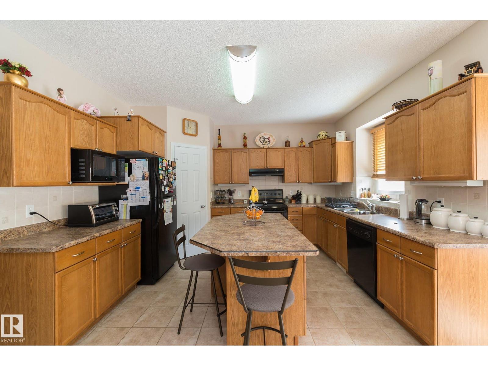 243 HILLIARD GREEN GR NW, Edmonton