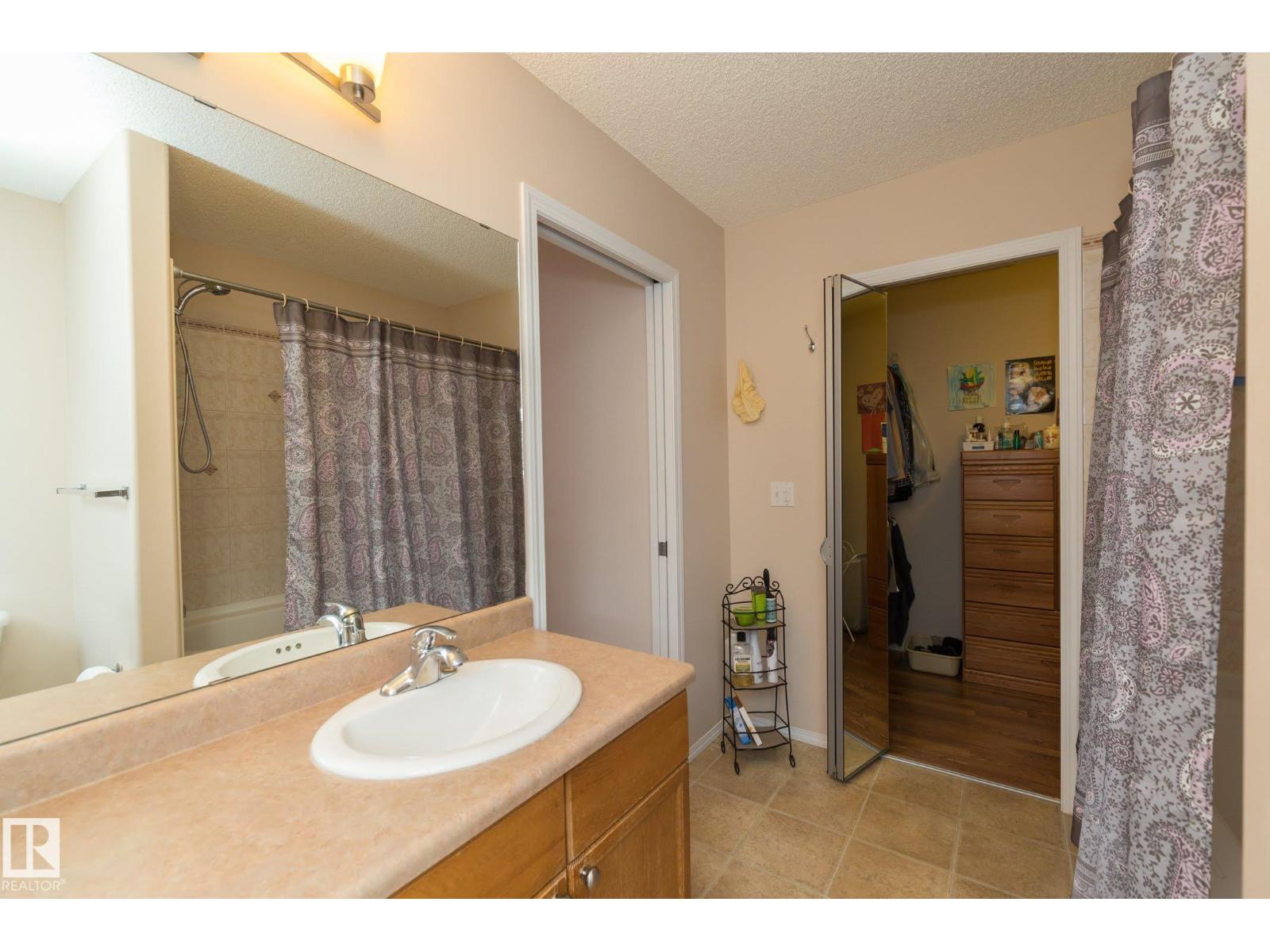 243 HILLIARD GREEN GR NW, Edmonton