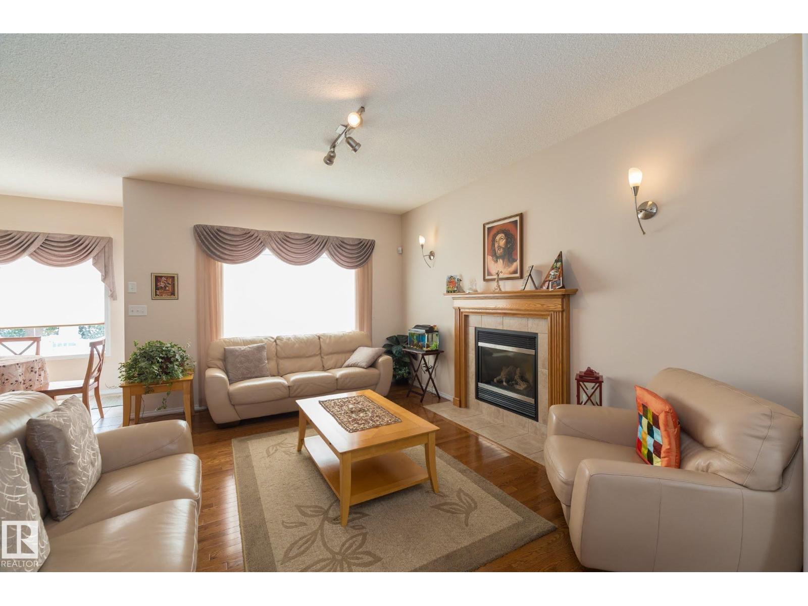 243 HILLIARD GREEN GR NW, Edmonton