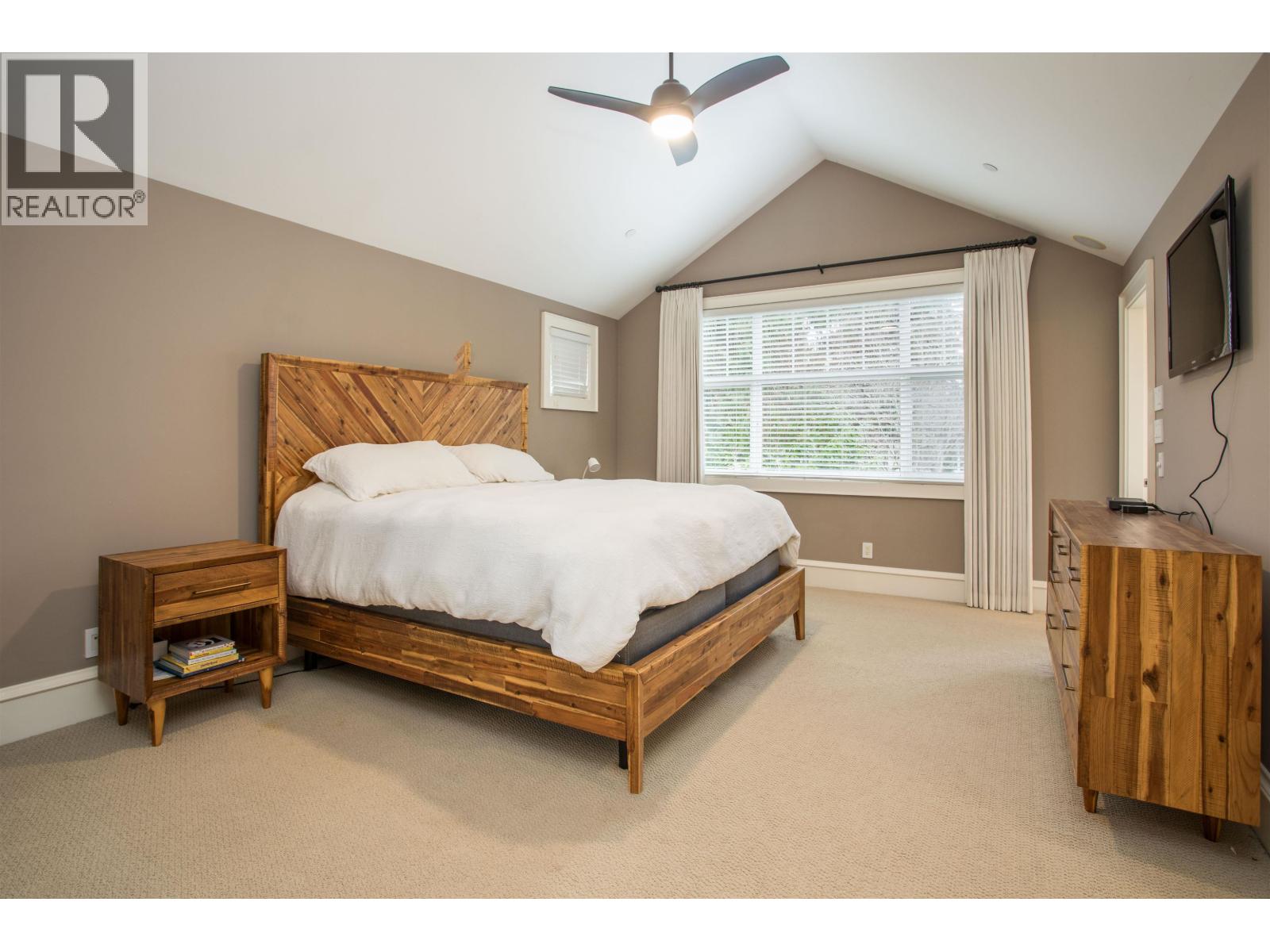 6417 PITT STREET, West Vancouver