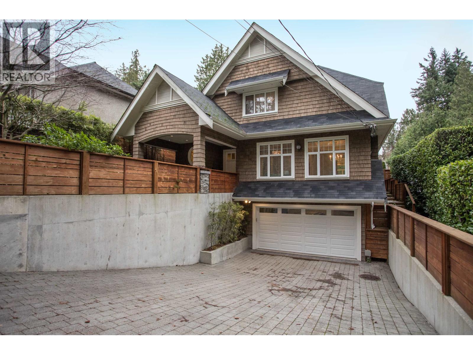 6417 PITT STREET, West Vancouver
