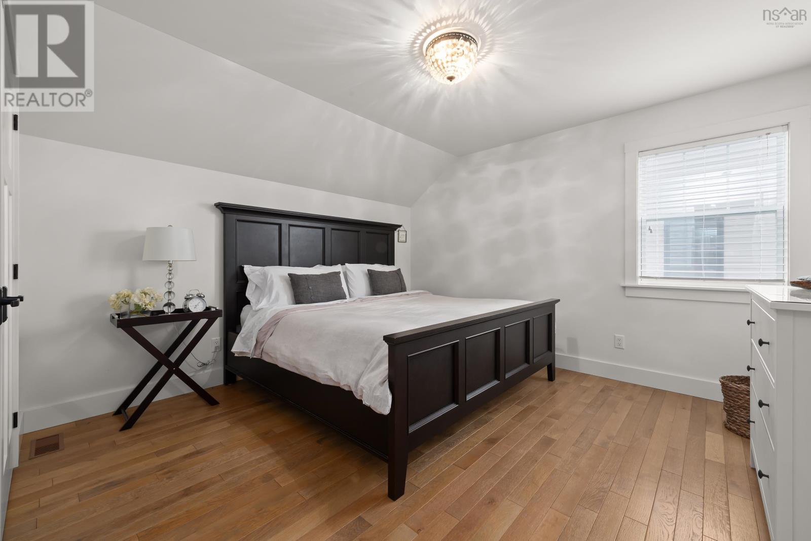 Property 22 of 43 of 19 Cranfield Court