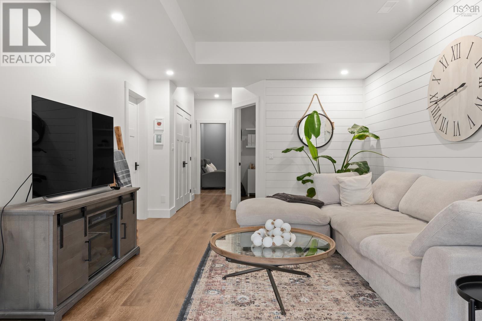 Property 28 of 43 of 19 Cranfield Court