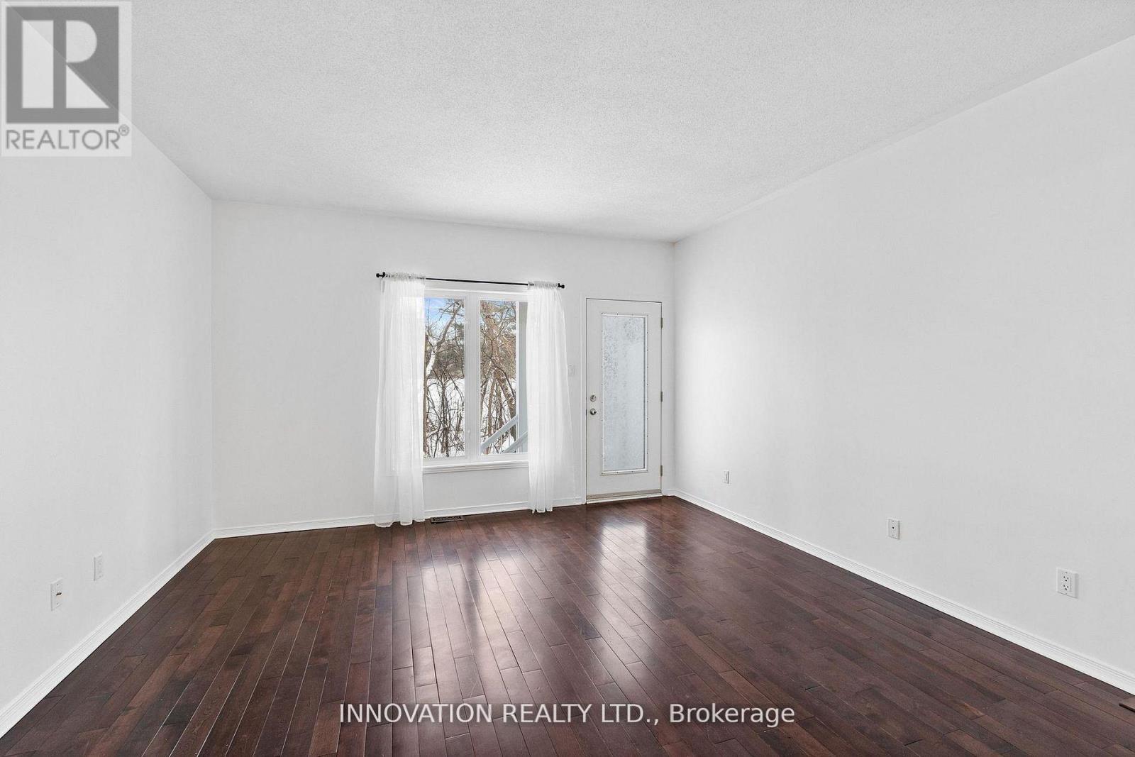 3 Bed, 2 Bath House for Rent in Ottawa – 9 – 1032 REDTAIL PRIVATE, Ottawa – MLS# X13090088 - Image 16