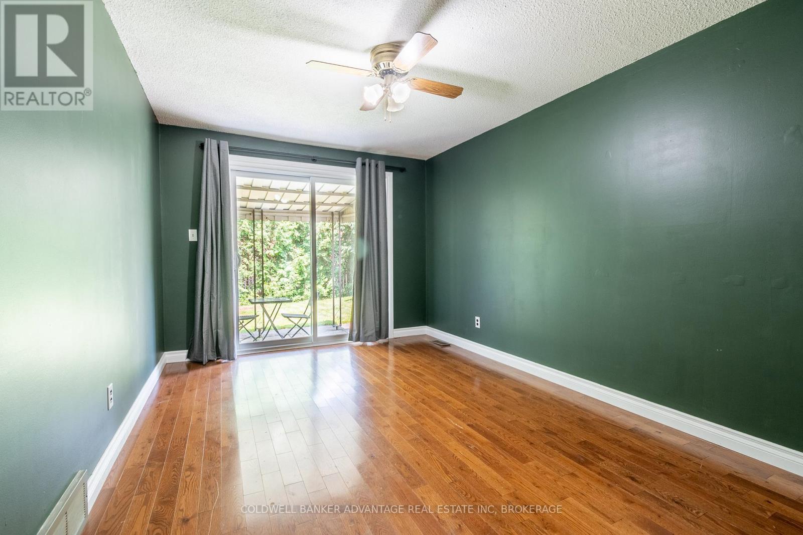 141 LINWELL ROAD - 23