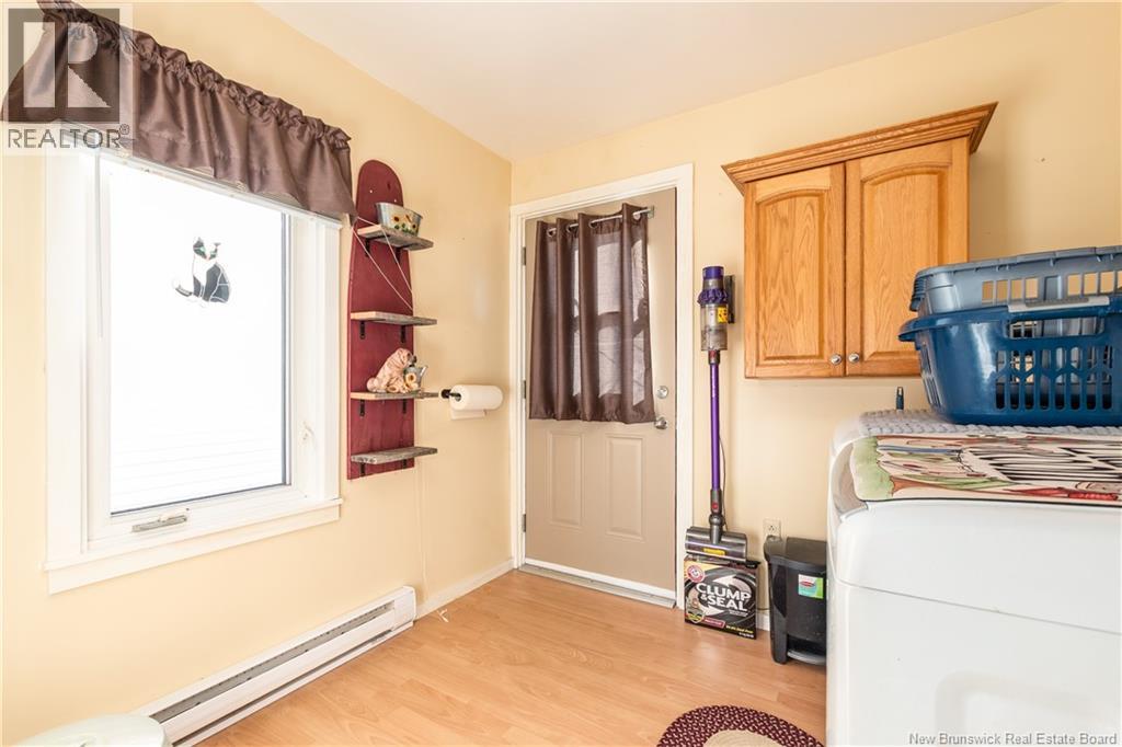 196 Waverley Avenue - 15