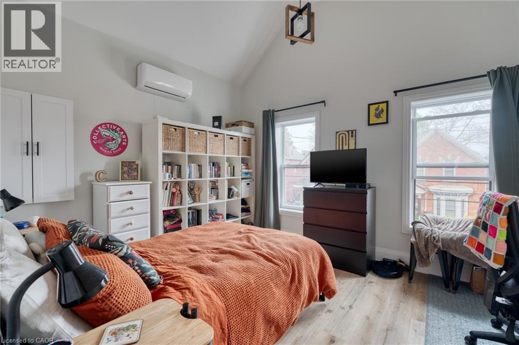 64 OXFORD Street Unit# Upper, Hamilton, Ontario, L8R2X1 — Photo 13