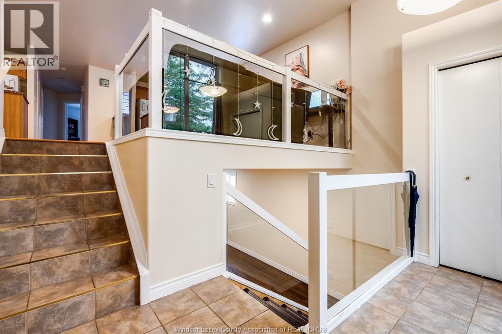 4244 Showdown AVENUE, Windsor, Ontario, N9G3B1 — Photo 2