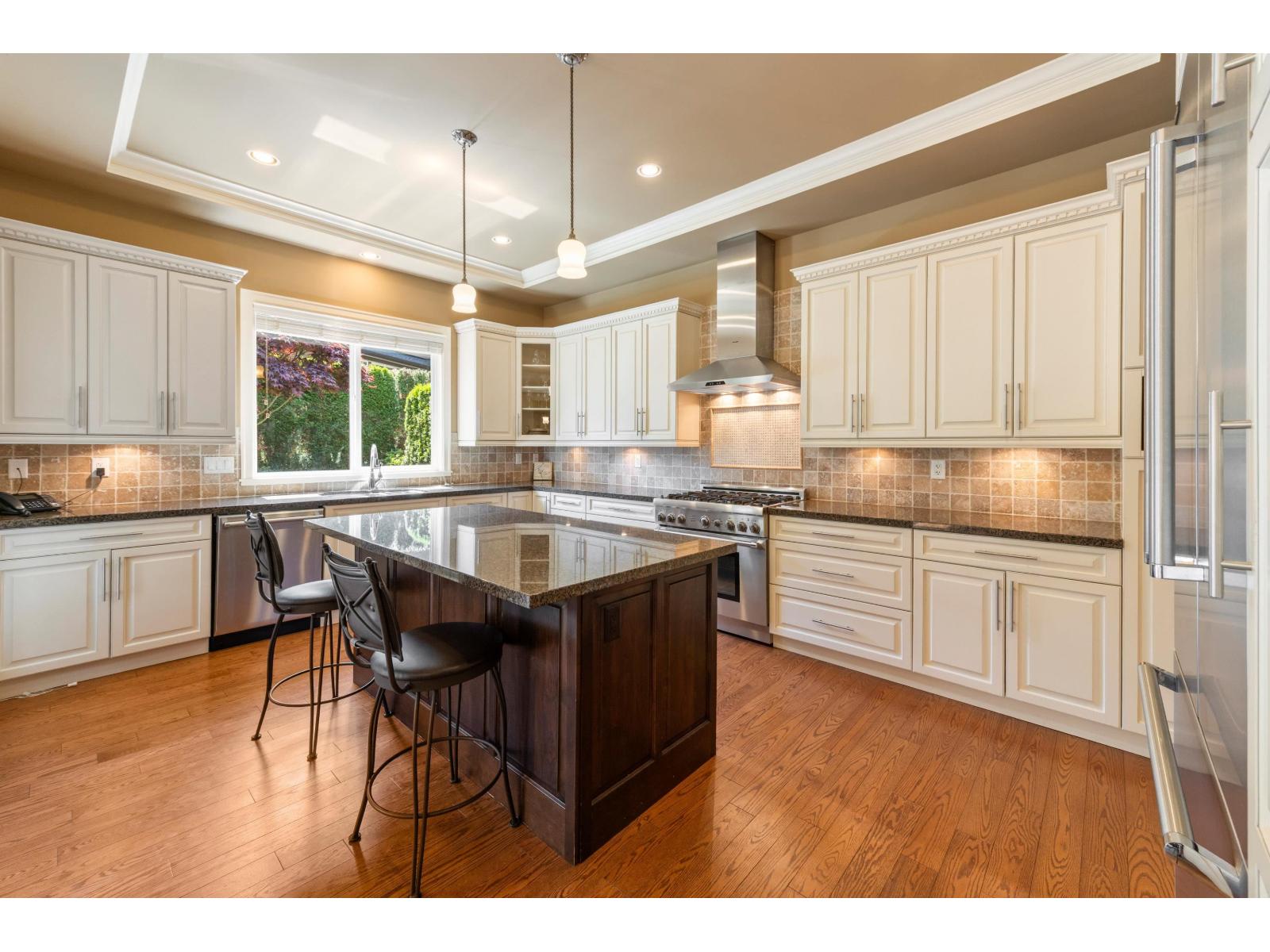 House in Surrey - Image 2