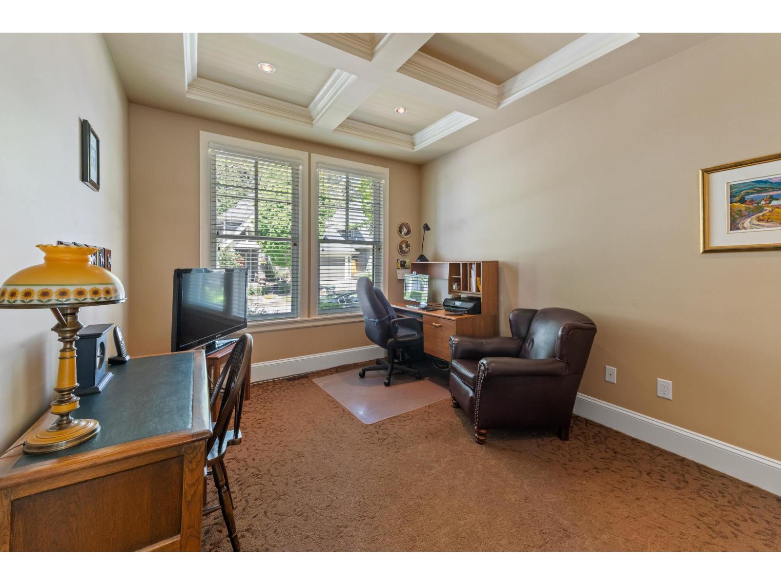 House in Surrey - Image 3