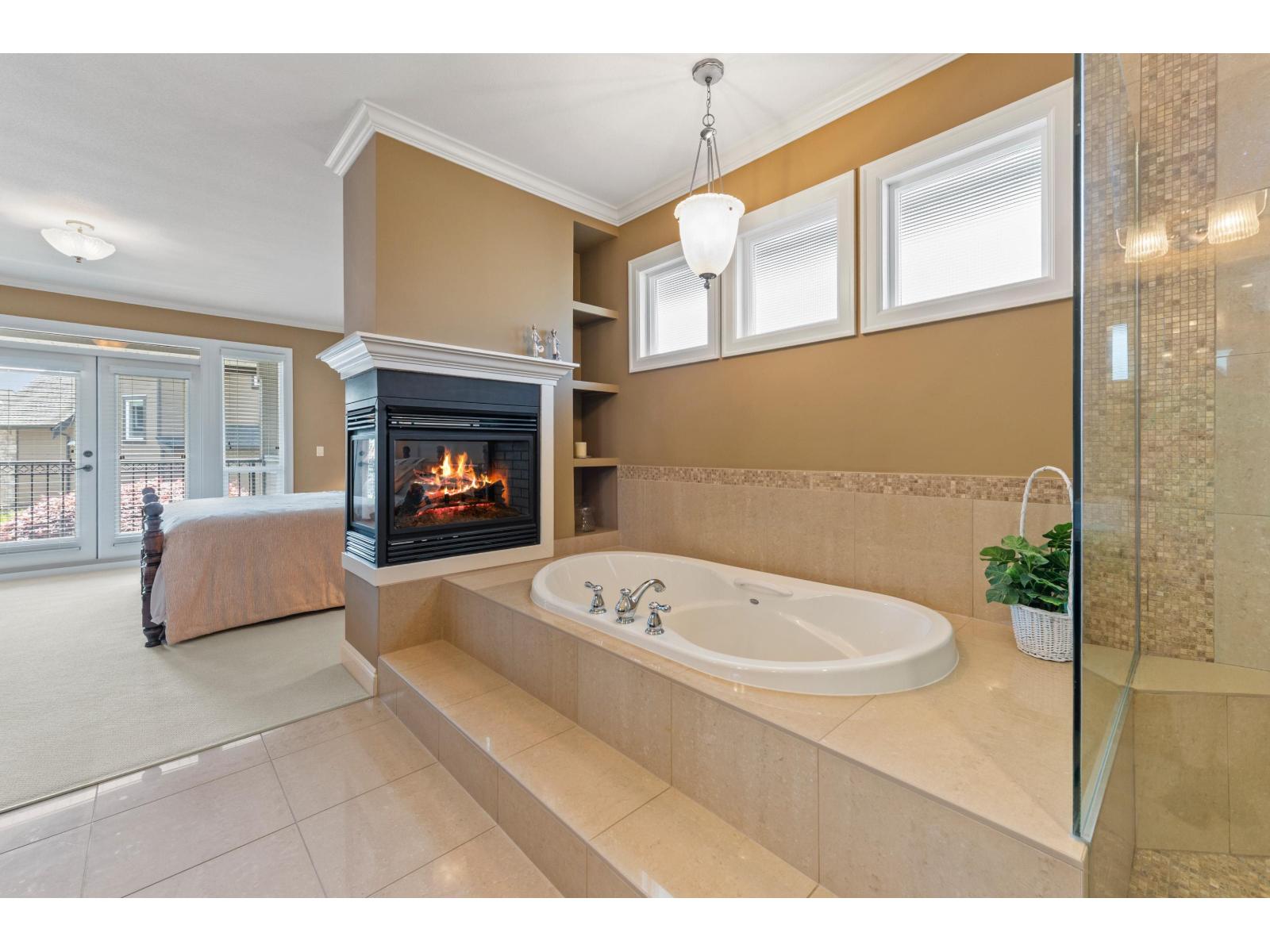 House in Surrey - Image 8
